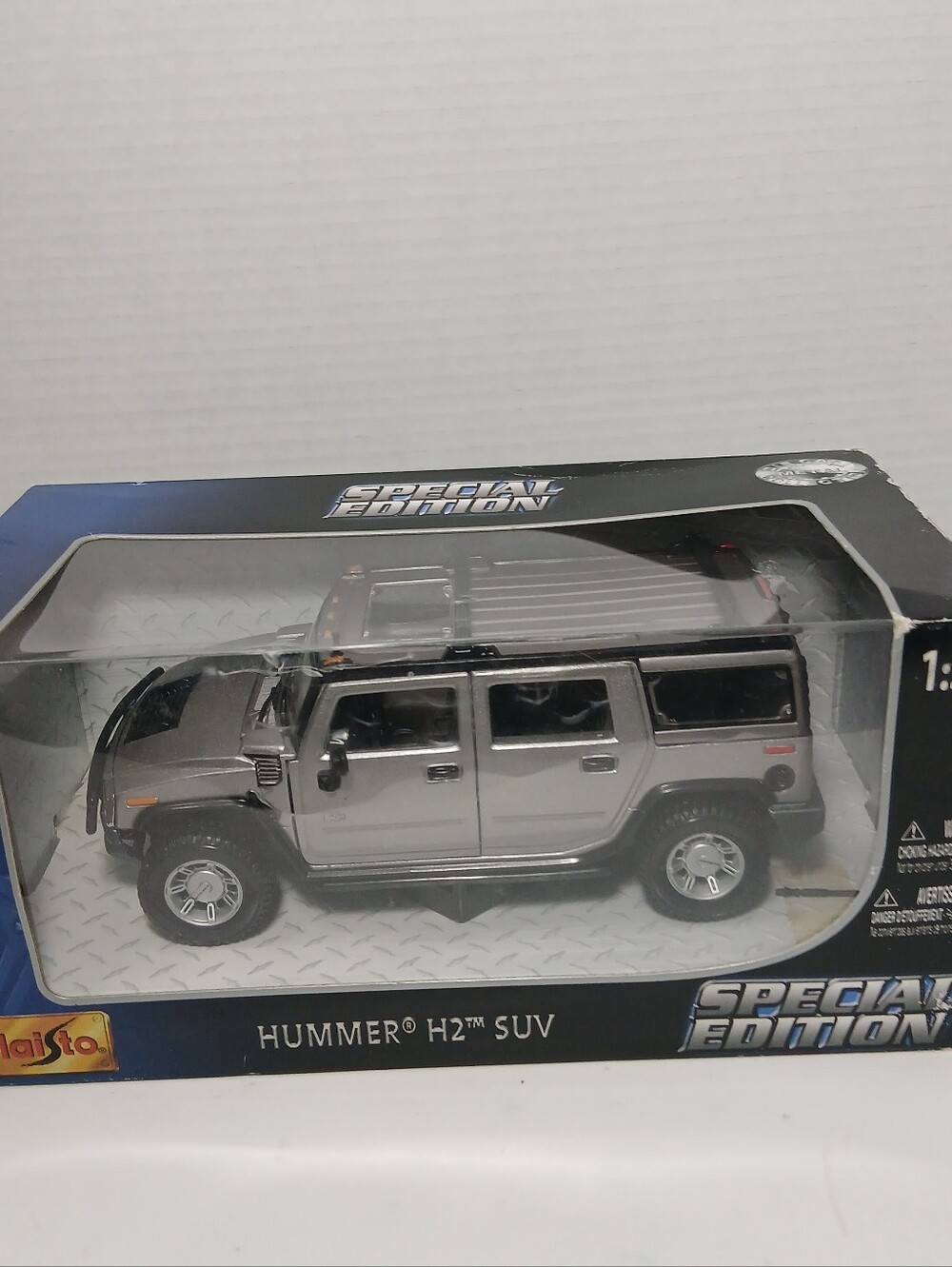 2003 Hummer H2 SUV Silver1:27 Diecast Model Car - Maisto 31231SL New